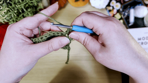 Slip knot - double crochet